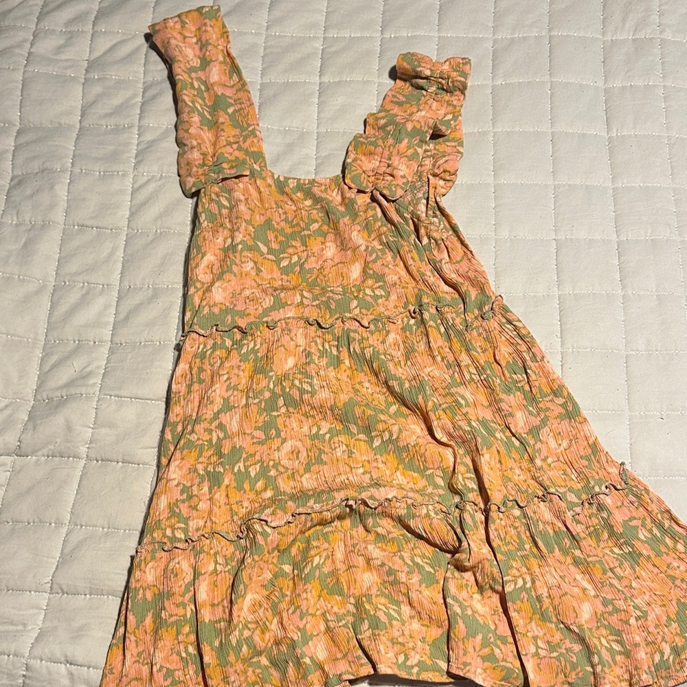 Elegant Floral Midi Dress in Green and Pink